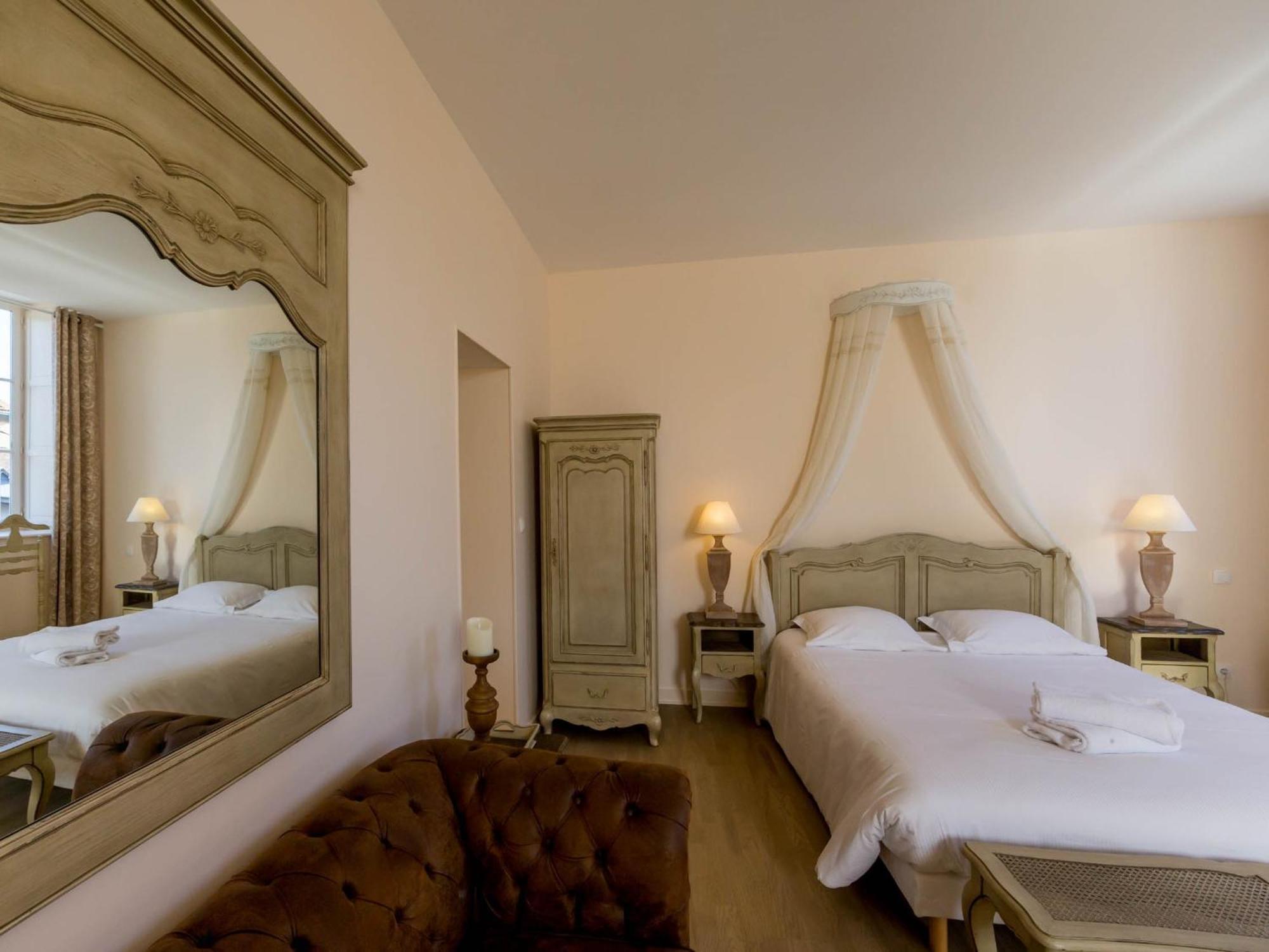 Le Cara - 4 Appartements Calmes Et Chics Au Coeur De Beaune Μπον Δωμάτιο φωτογραφία