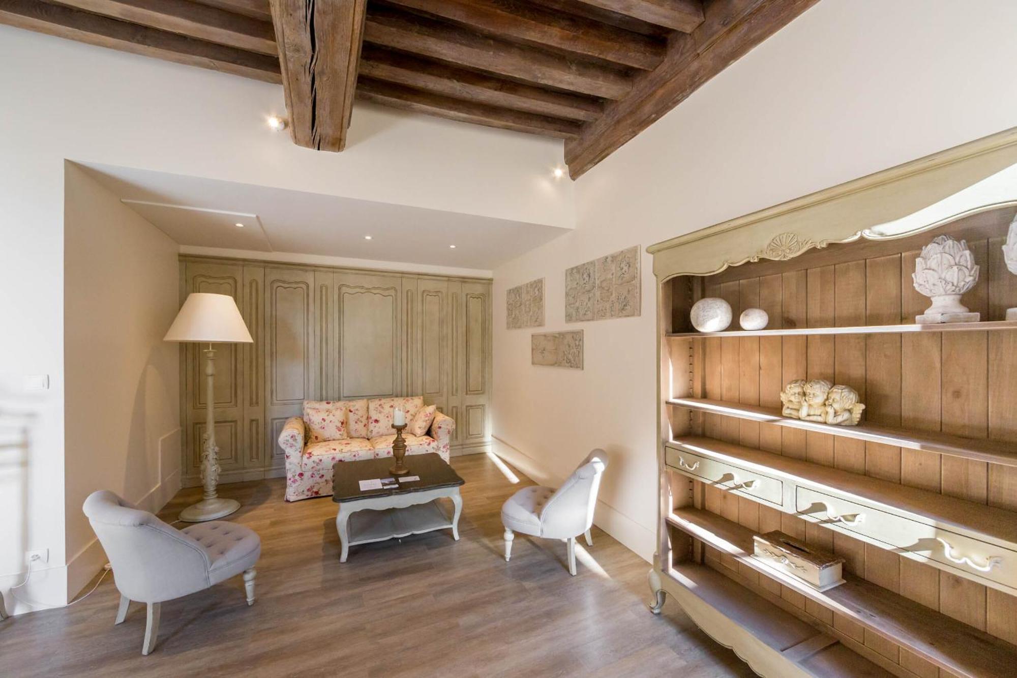 Le Cara - 4 Appartements Calmes Et Chics Au Coeur De Beaune Μπον Δωμάτιο φωτογραφία