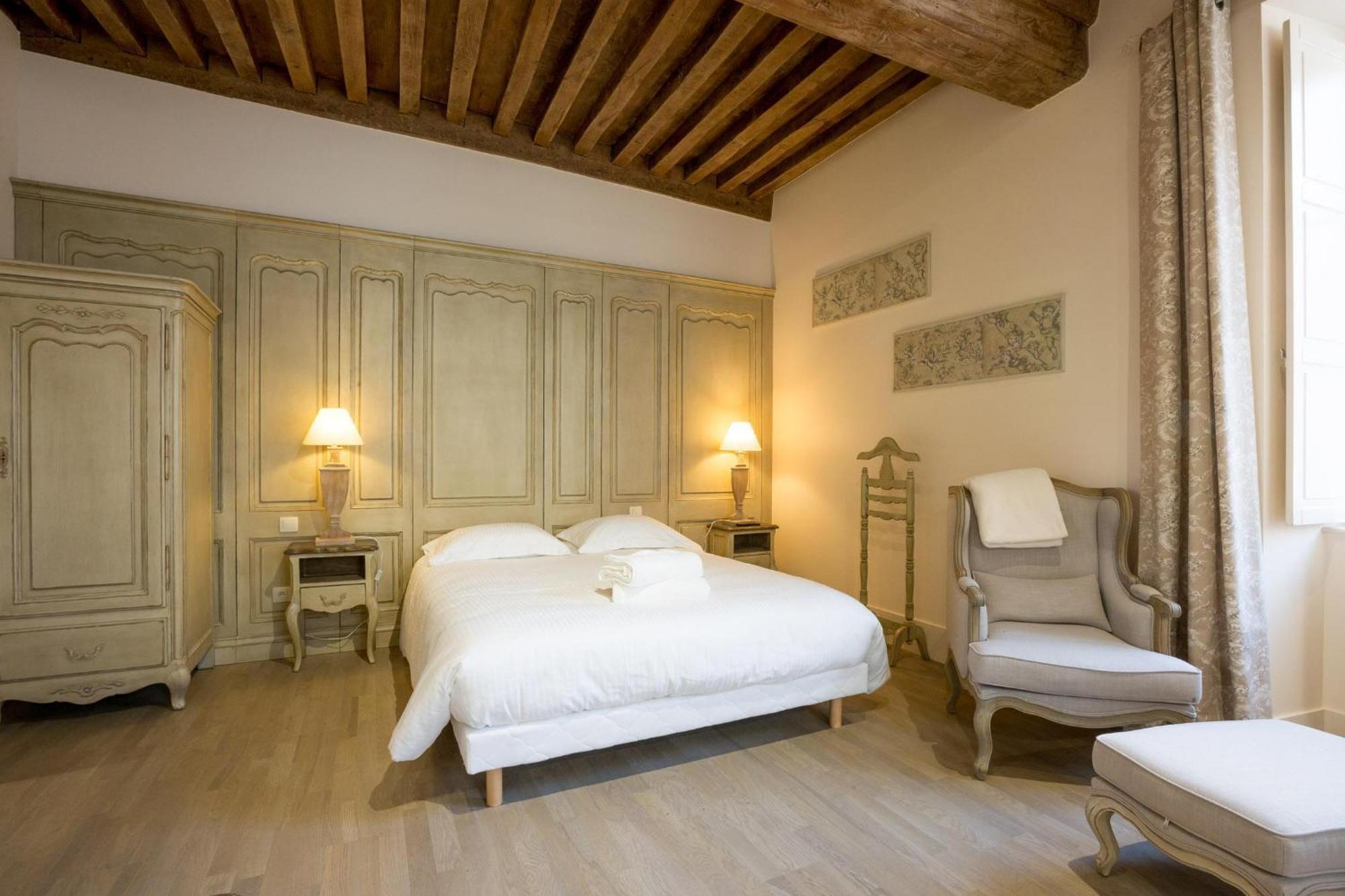 Le Cara - 4 Appartements Calmes Et Chics Au Coeur De Beaune Μπον Δωμάτιο φωτογραφία